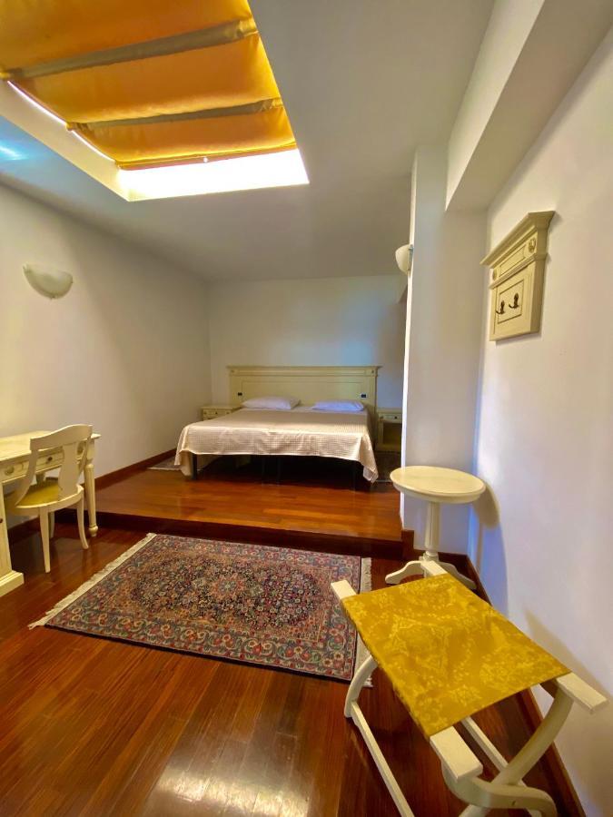 Camere Al Veliero Gardone Riviera Buitenkant foto