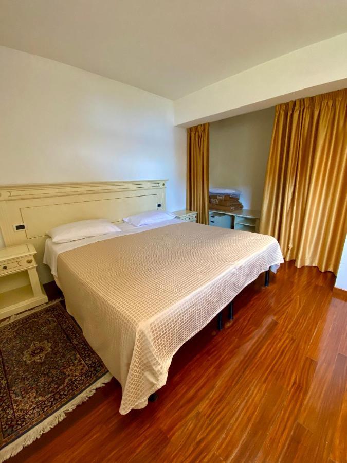 Camere Al Veliero Gardone Riviera Buitenkant foto