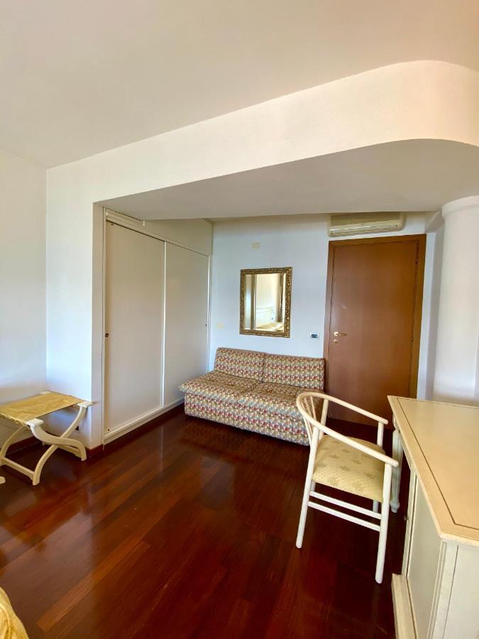 Camere Al Veliero Gardone Riviera Buitenkant foto